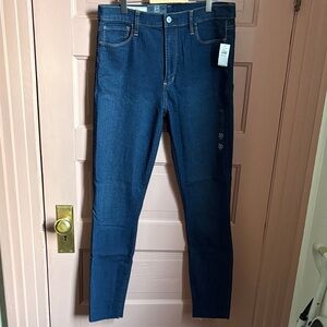 GAP Women’s Dark Blue Skinny Jeans